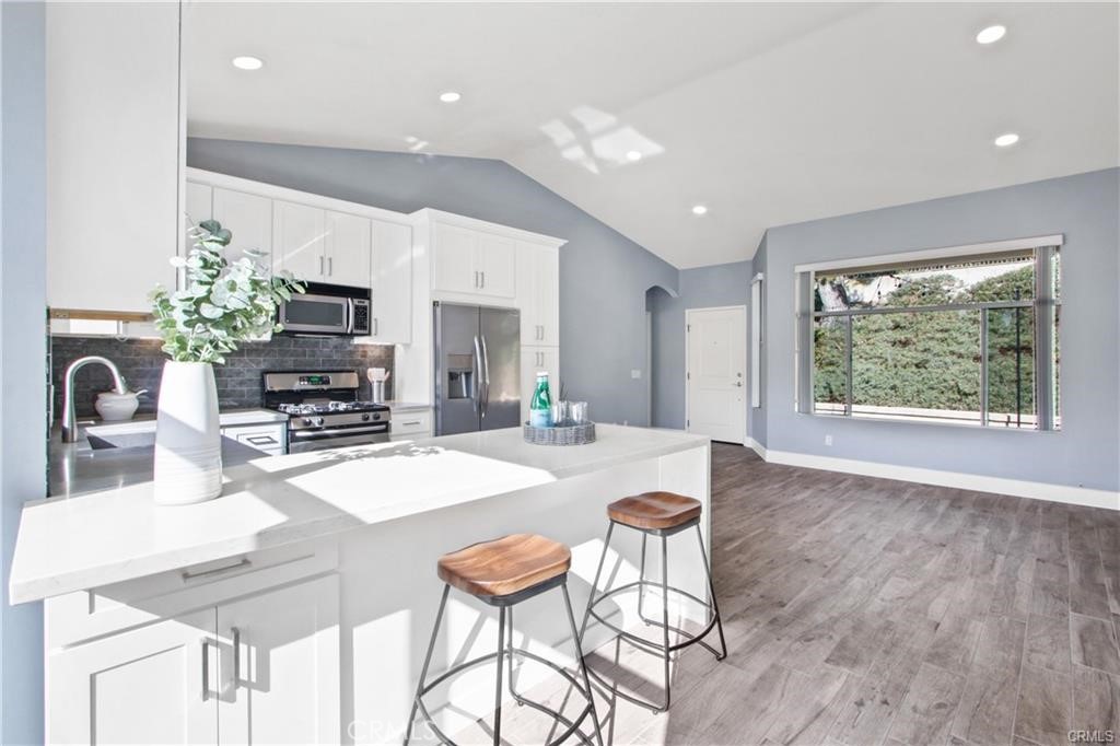 MLS #OC25272326 image #11