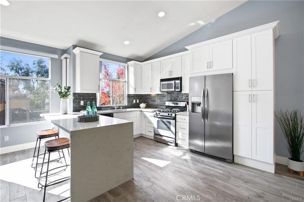 MLS #OC25272326 image #6