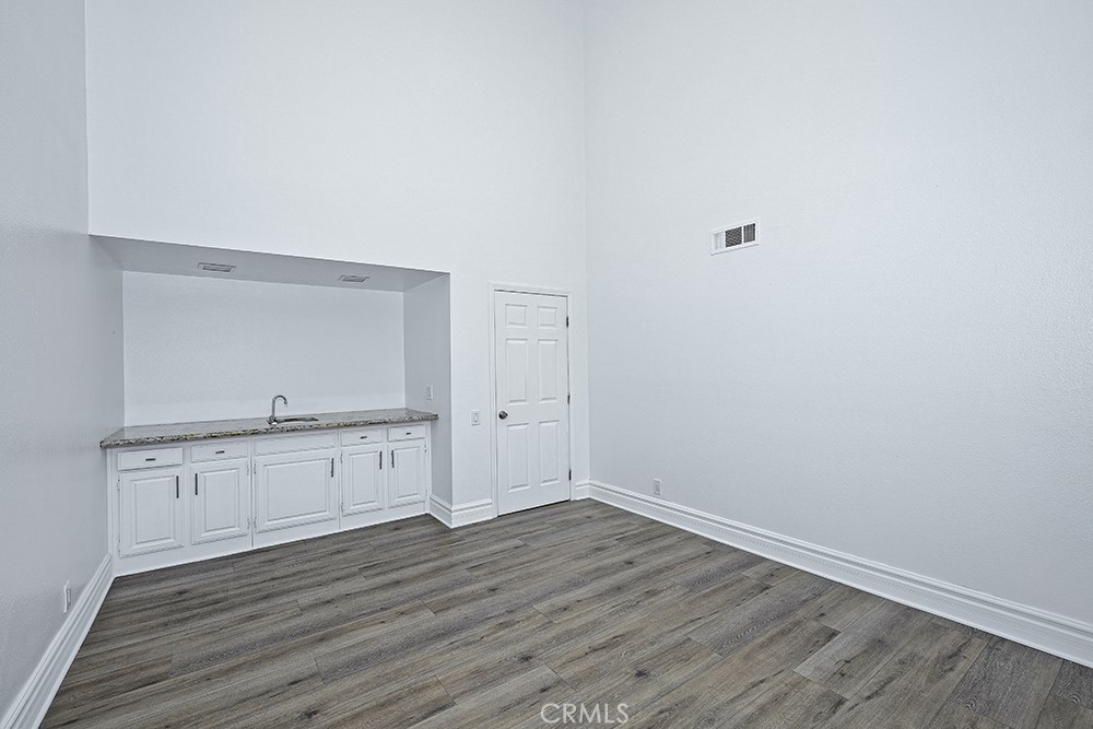 MLS #OC25272332 image #10