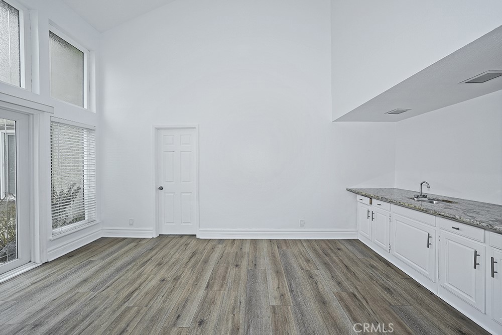 MLS #OC25272332 image #9