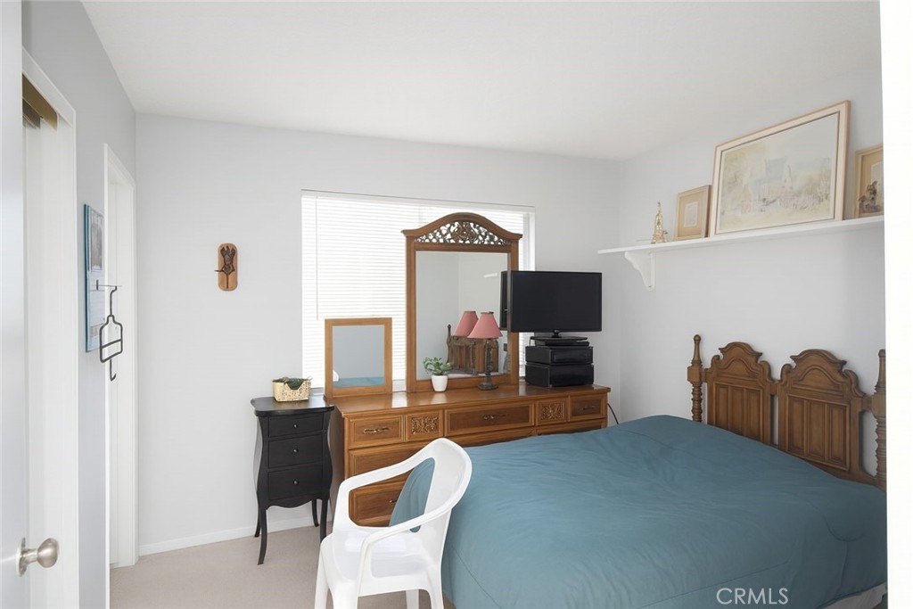 MLS #OC25272334 image #3