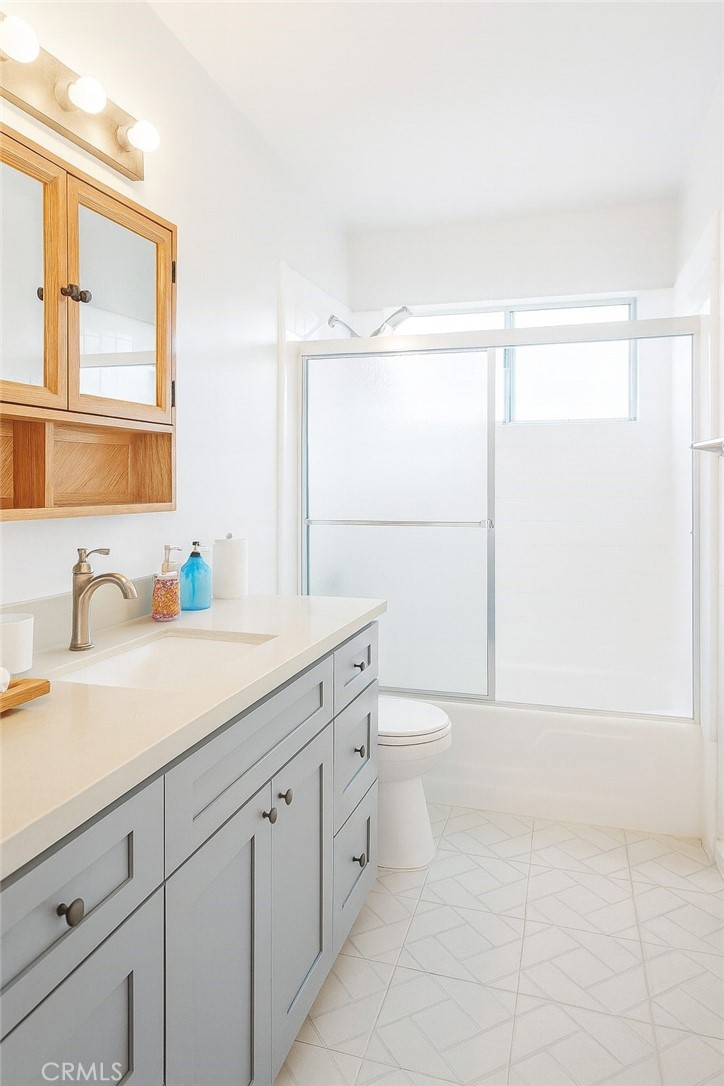 MLS #OC25272334 image #7