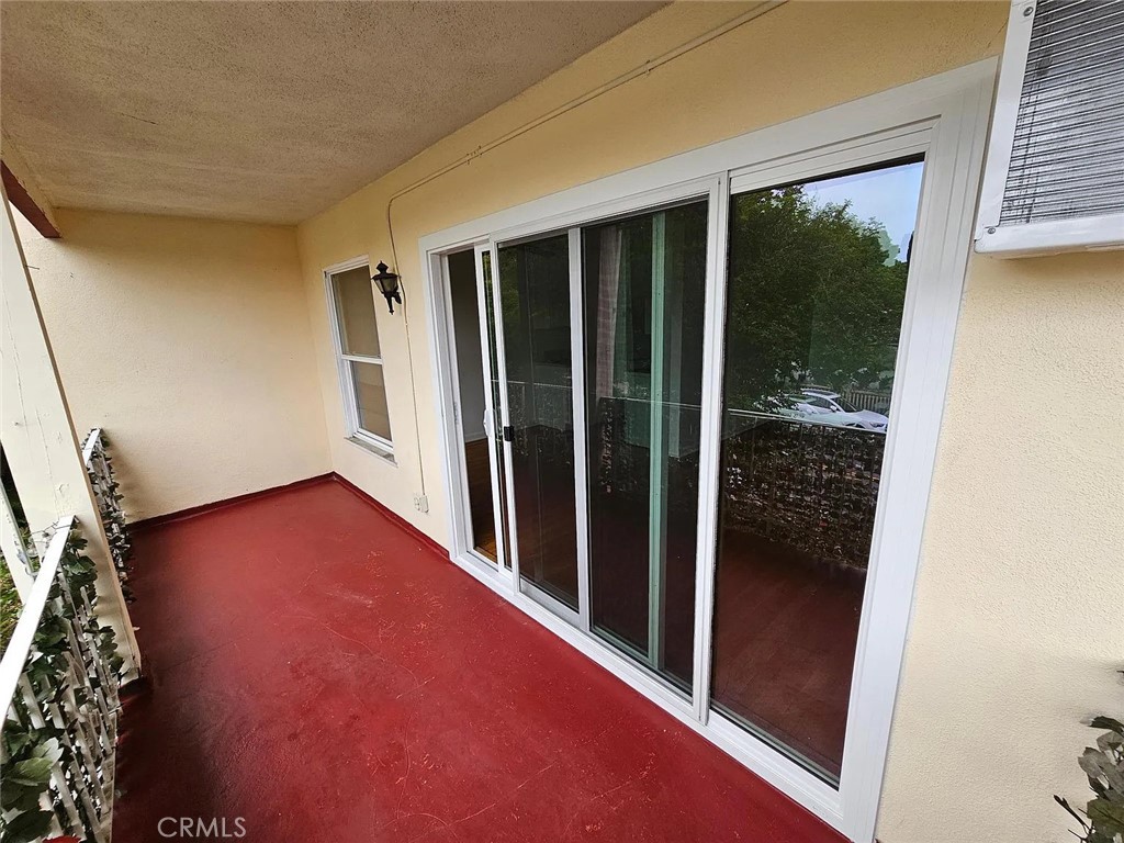 MLS #OC25272345 image #11