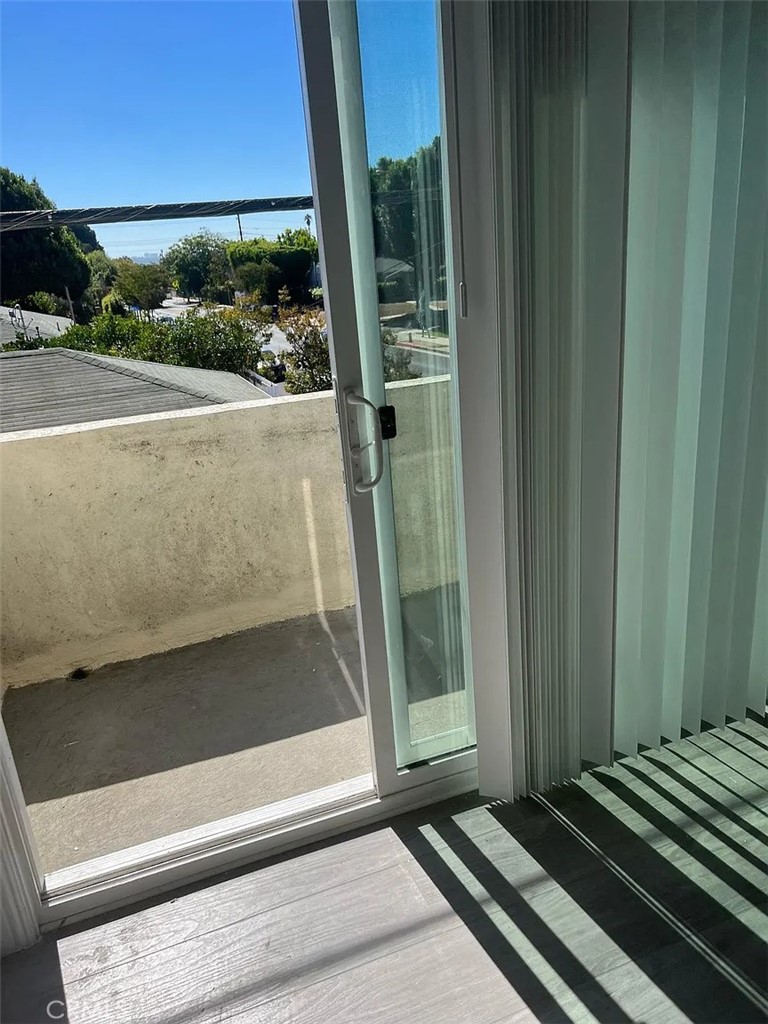 MLS #OC25272345 image #16