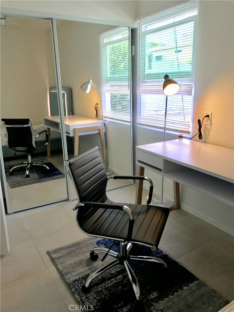 MLS #OC25272345 image #4