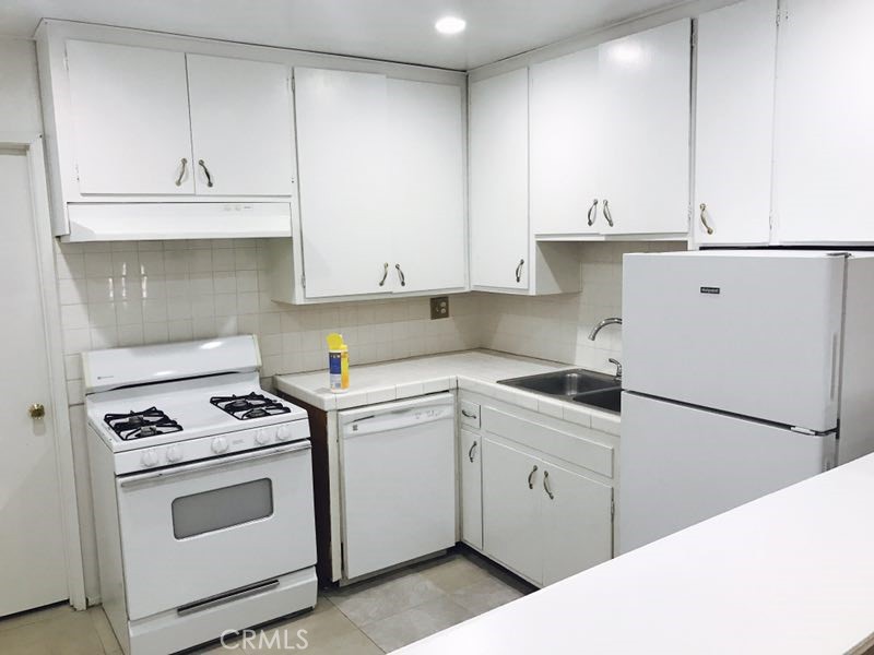 MLS #OC25272345 image #8