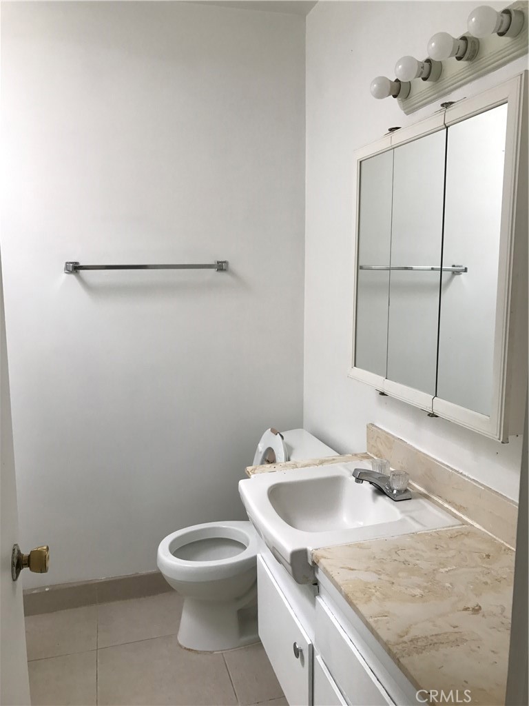 MLS #OC25272345 image #9