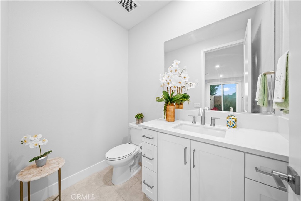 MLS #OC25272346 image #6