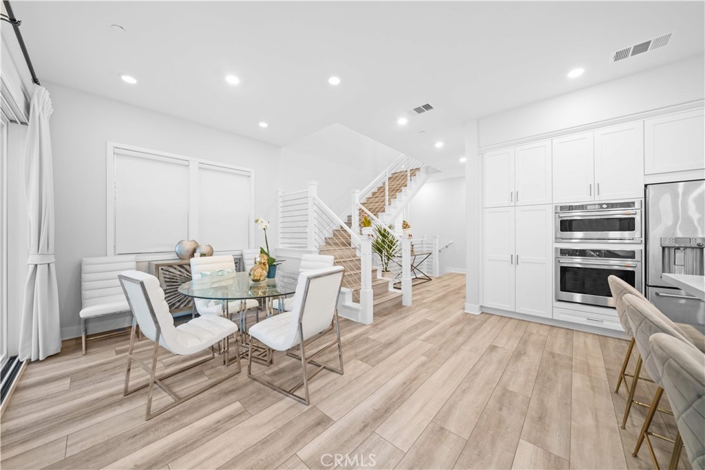 MLS #OC25272346 image #8