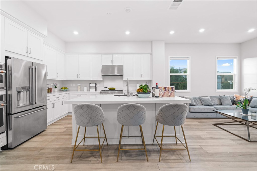 MLS #OC25272346 image #9