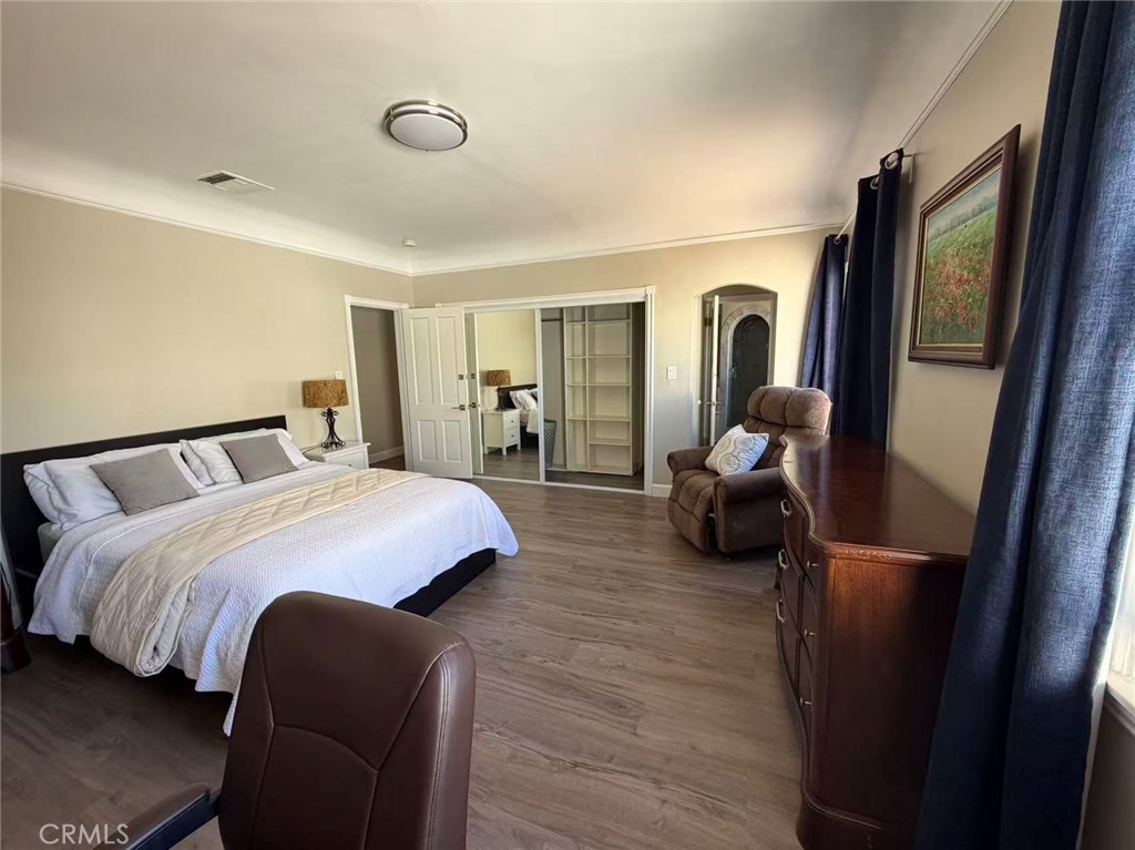 MLS #OC25272351 image #6