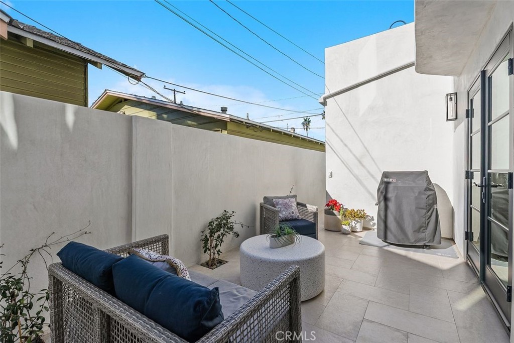 MLS #OC25272355 image #16