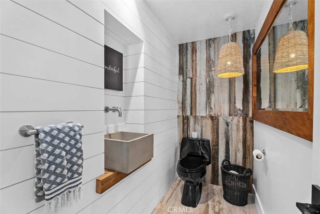 MLS #OC25272355 image #17