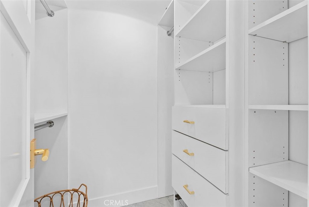 MLS #OC25272355 image #28