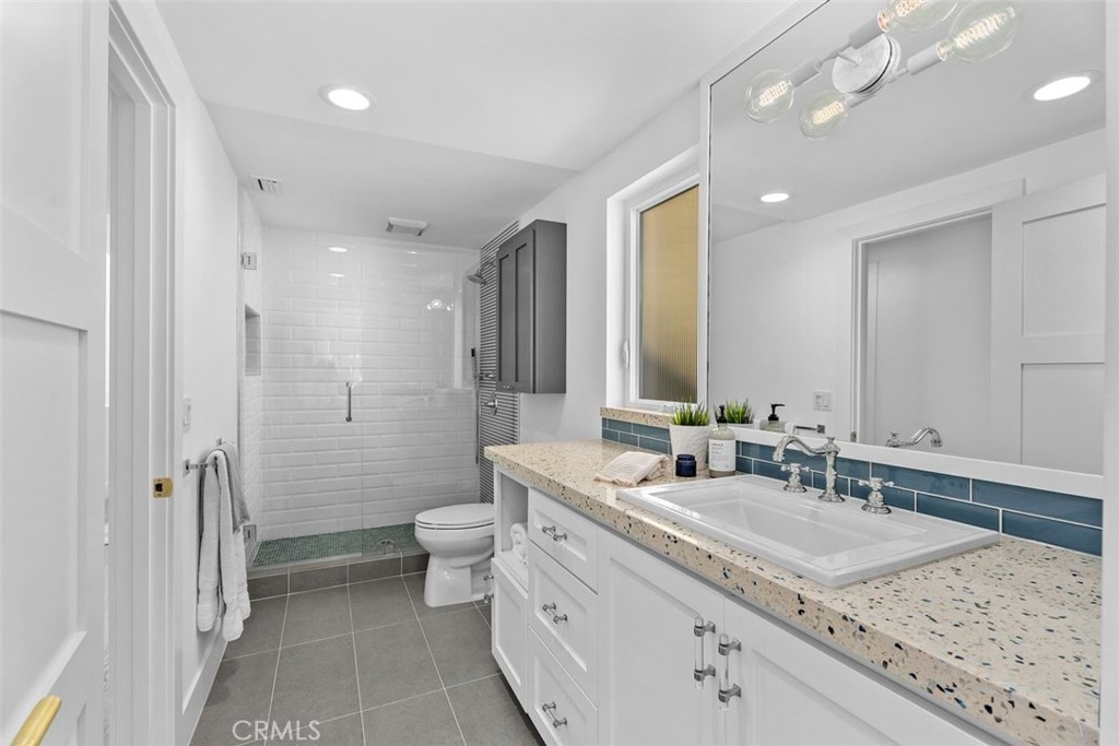 MLS #OC25272355 image #33