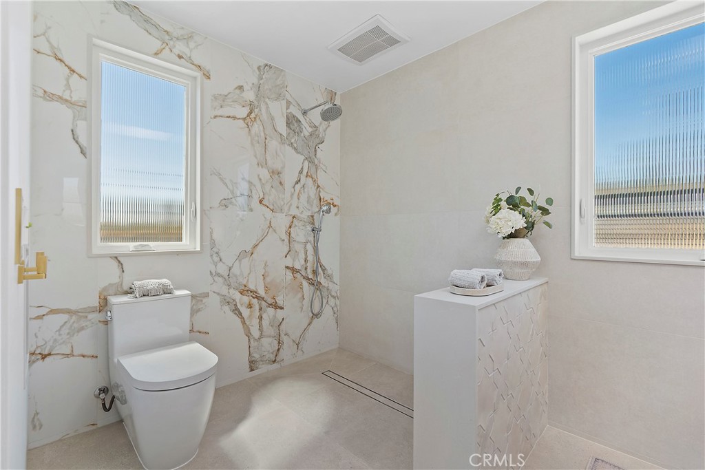 MLS #OC25272355 image #39