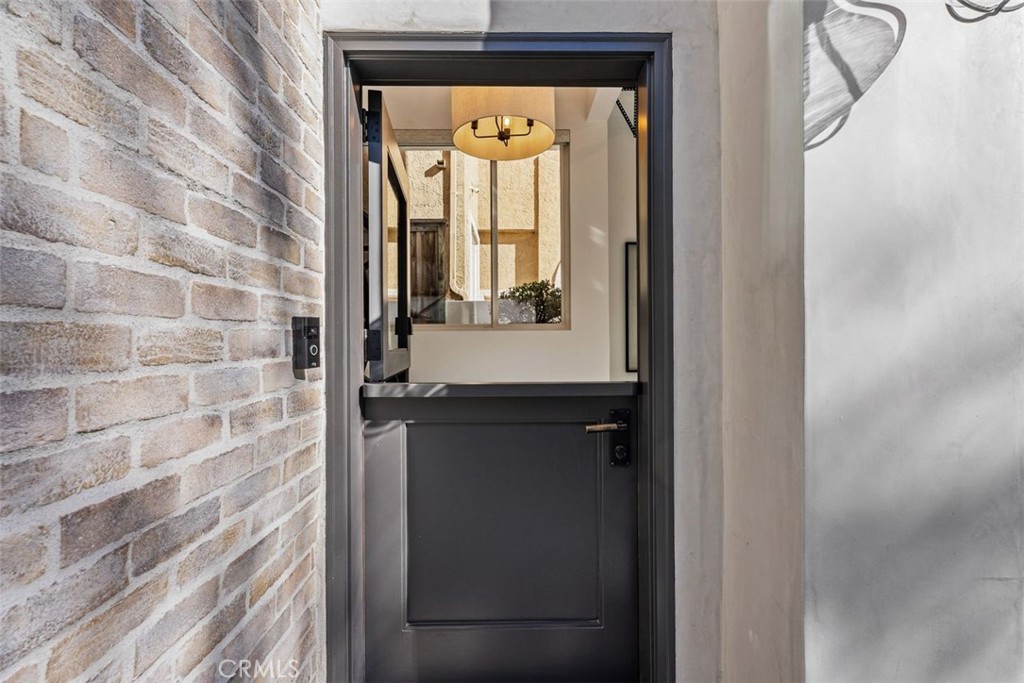 MLS #OC25272355 image #5