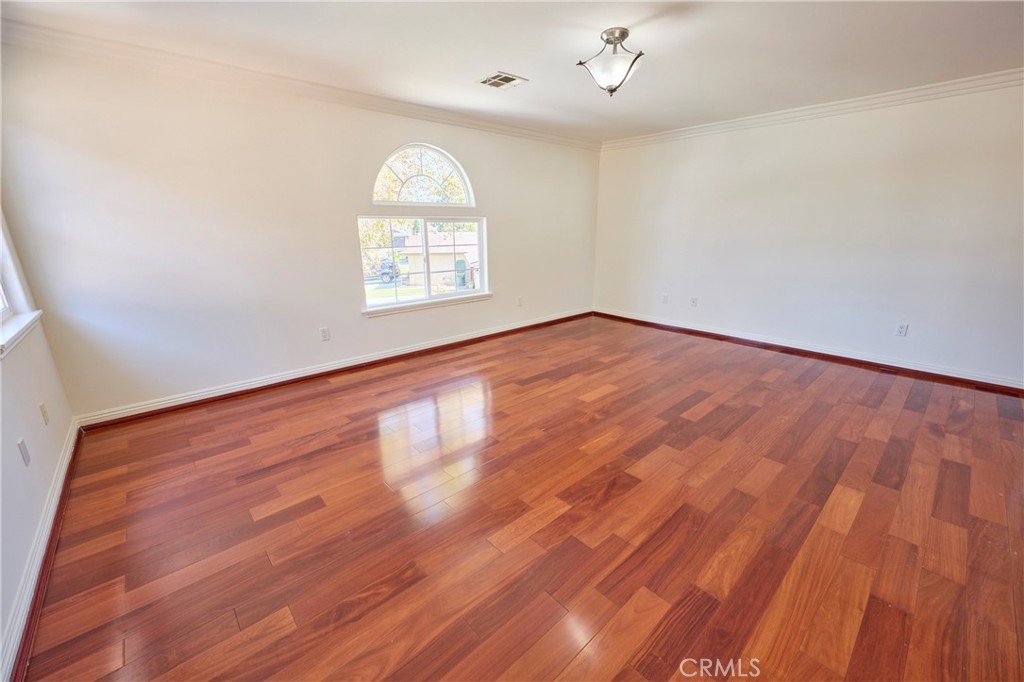 MLS #OC25272364 image #13