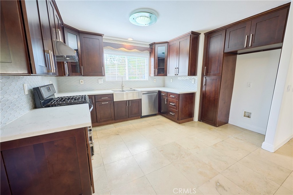 MLS #OC25272364 image #19