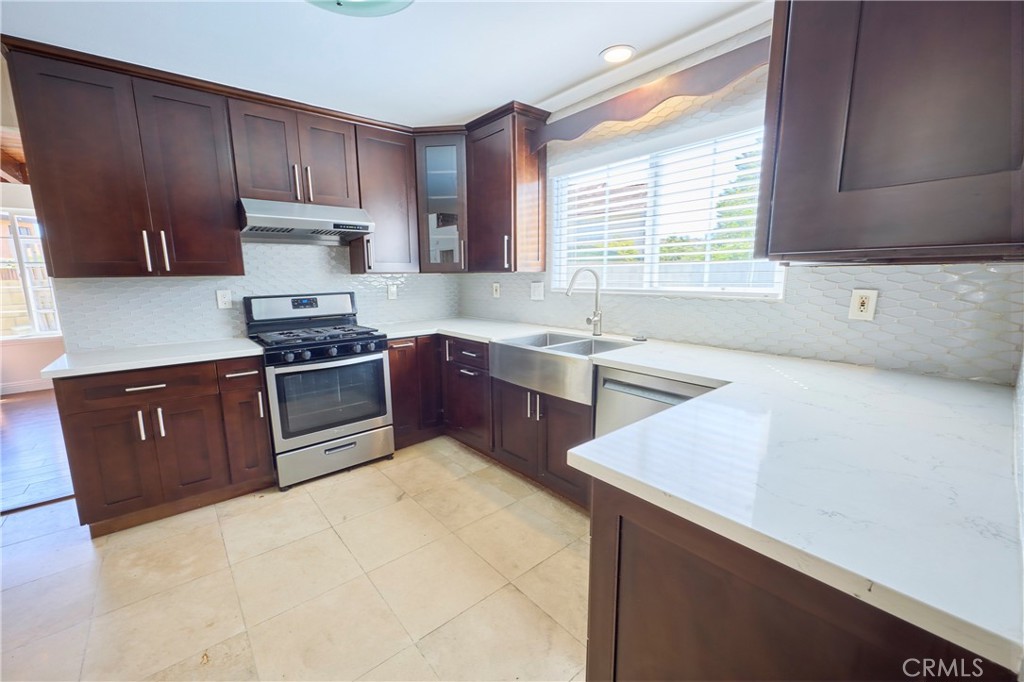 MLS #OC25272364 image #20