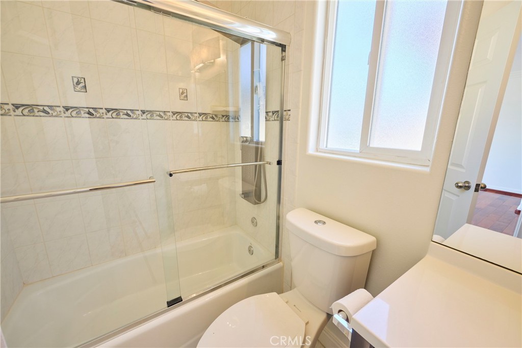 MLS #OC25272364 image #24