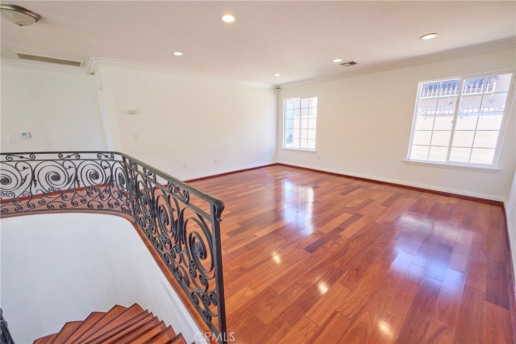 MLS #OC25272364 image #25