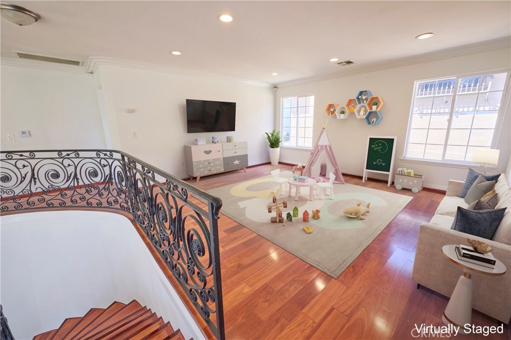 MLS #OC25272364 image #26