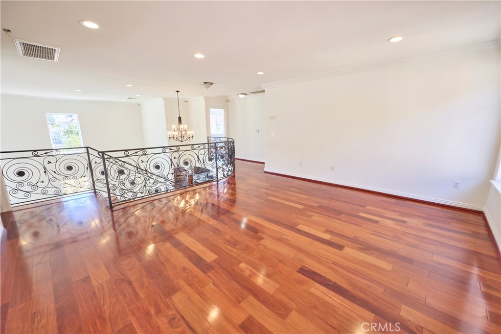 MLS #OC25272364 image #27