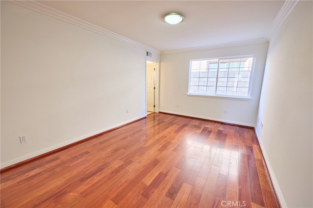 MLS #OC25272364 image #38