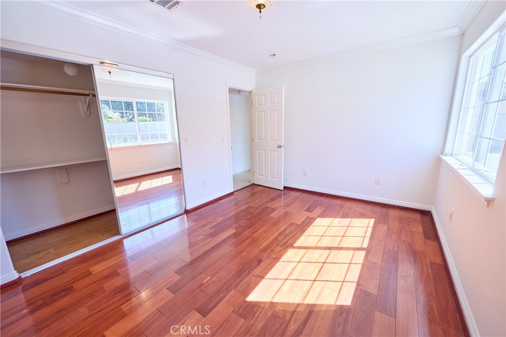 MLS #OC25272364 image #43