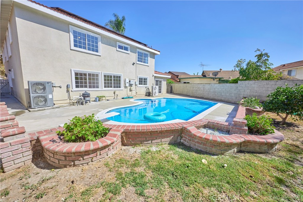 MLS #OC25272364 image #50