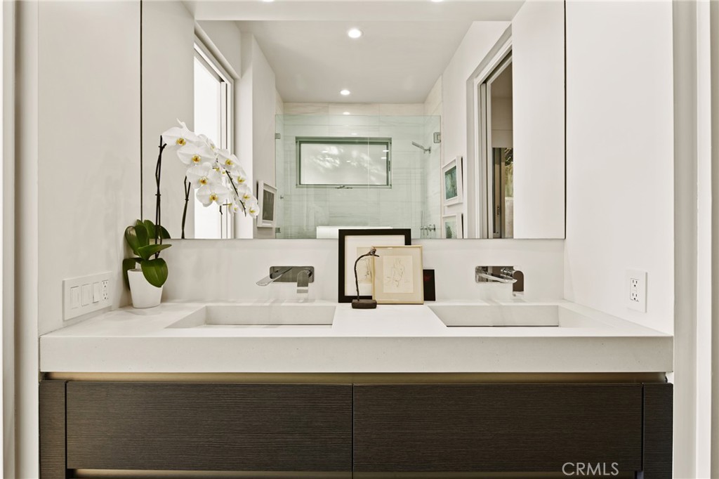 MLS #OC25272385 image #25