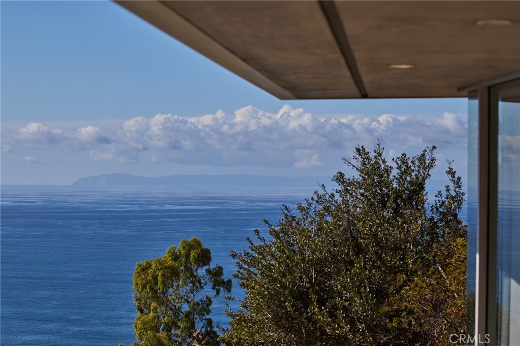 MLS #OC25272385 image #30