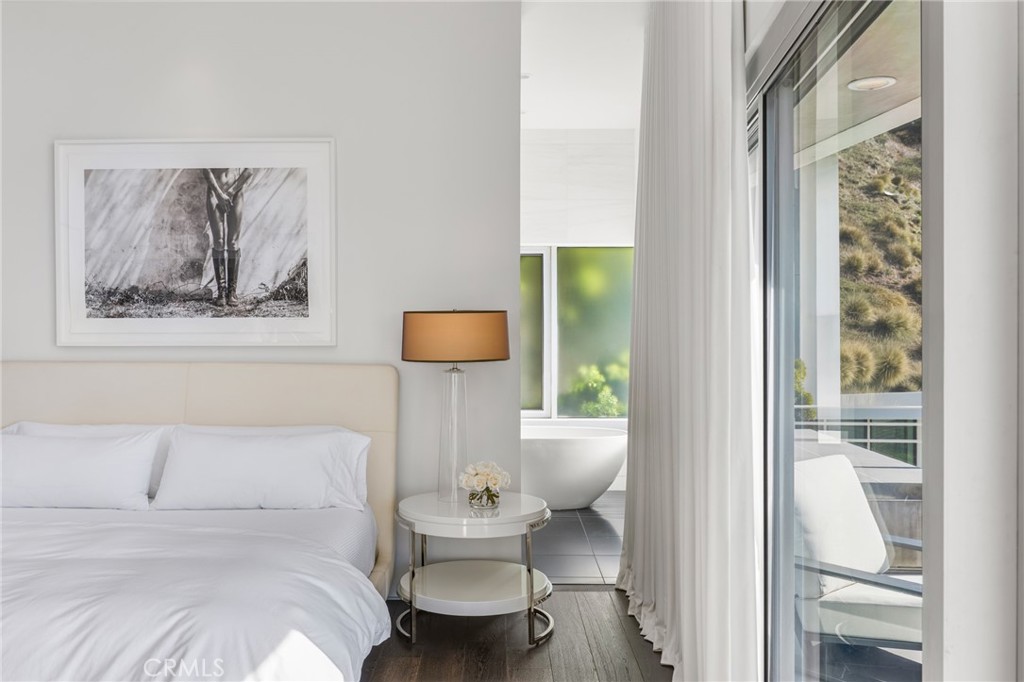 MLS #OC25272385 image #31