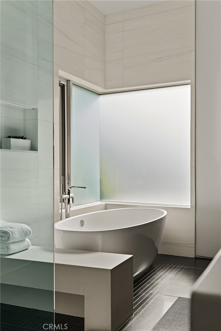 MLS #OC25272385 image #33