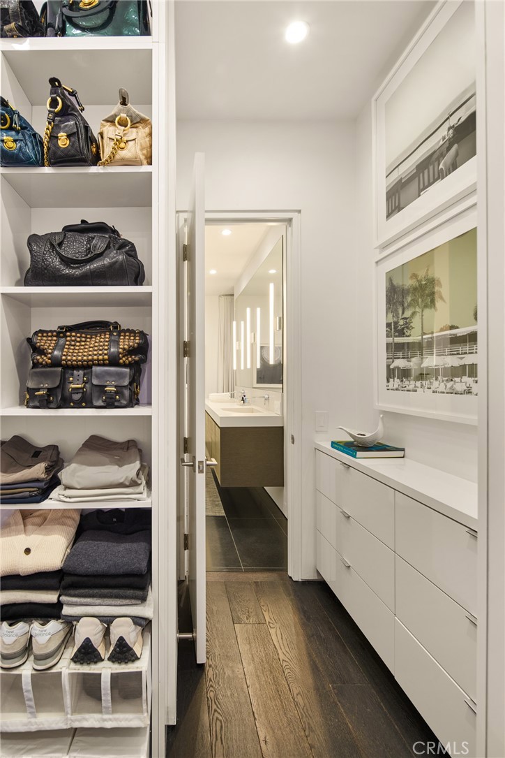 MLS #OC25272385 image #36