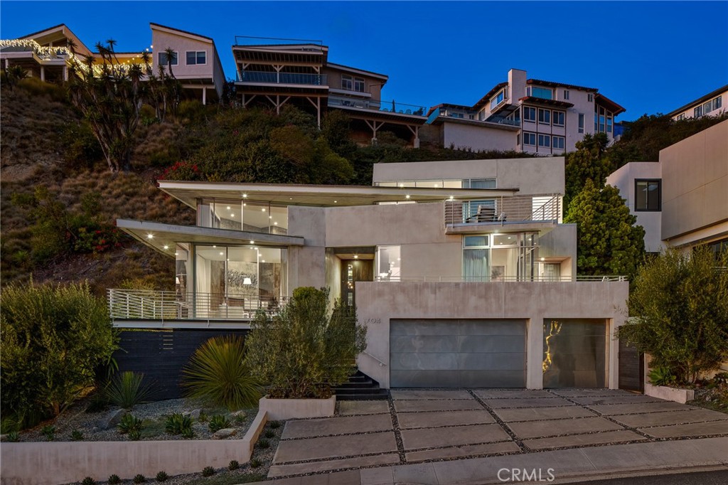 MLS #OC25272385 image #58