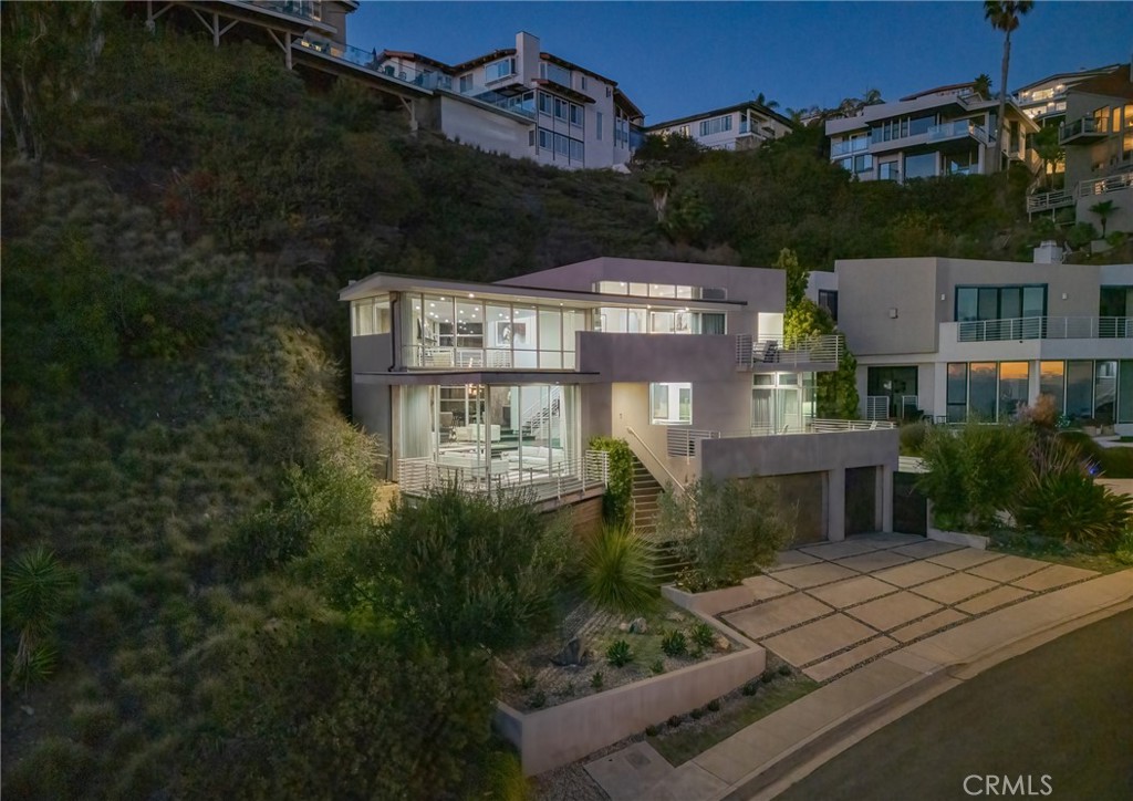 MLS #OC25272385 image #60