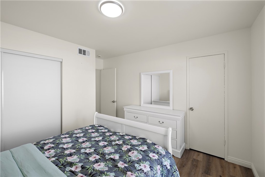 MLS #OC25272386 image #11