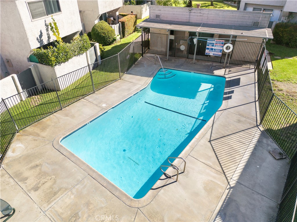 MLS #OC25272386 image #16