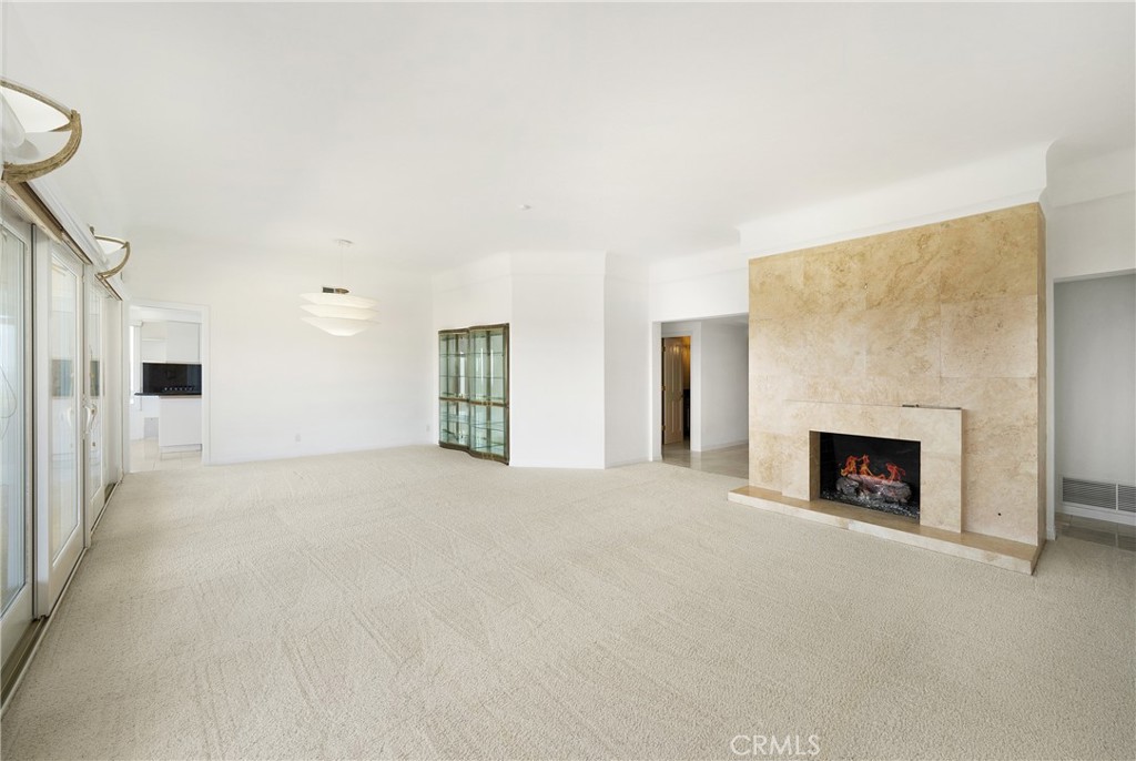 MLS #OC25272387 image #2