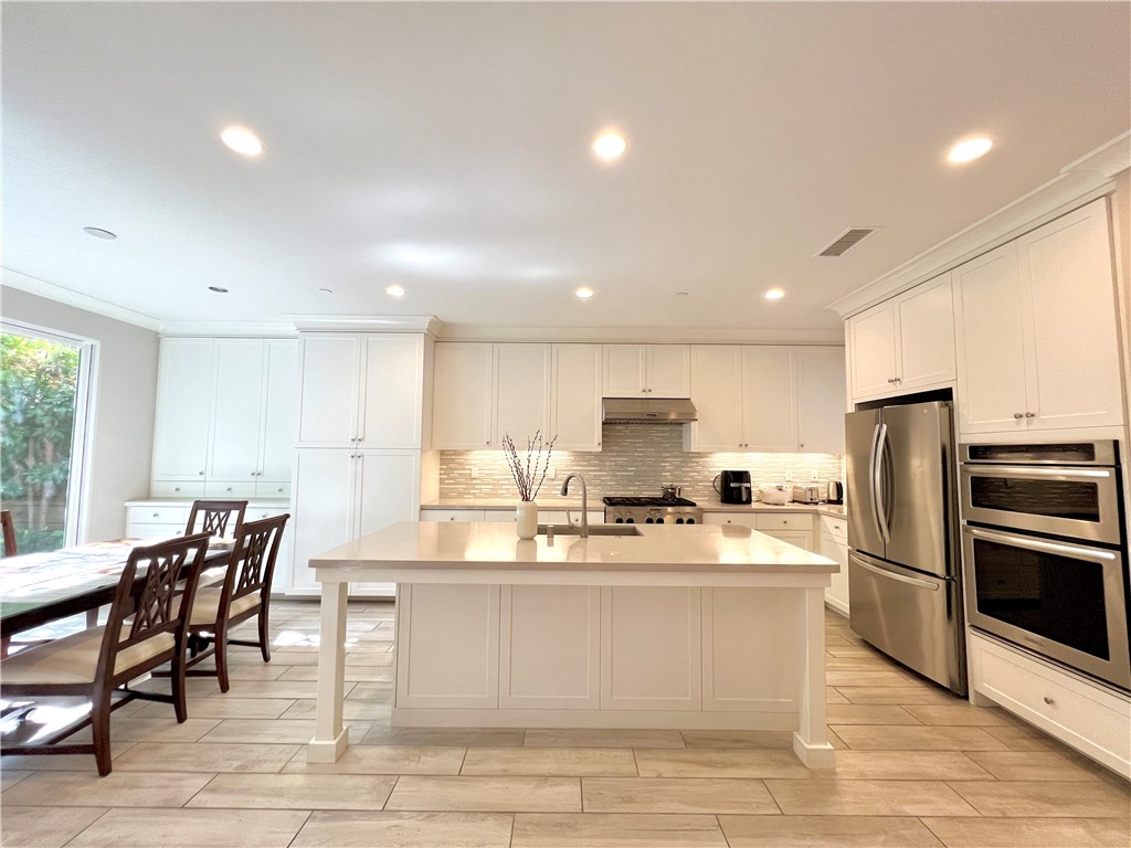 MLS #OC25272411 image #4