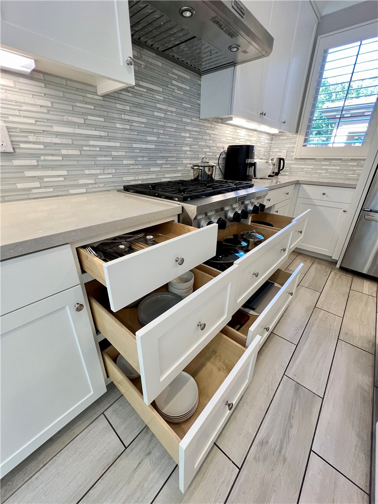 MLS #OC25272411 image #6