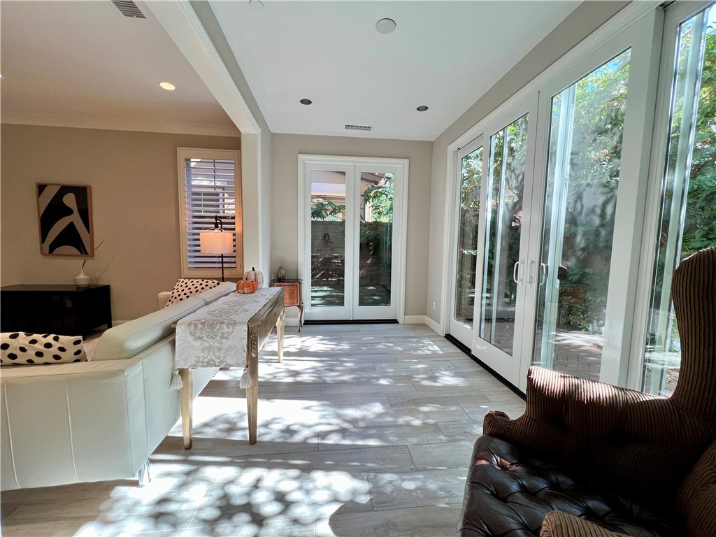 MLS #OC25272411 image #7