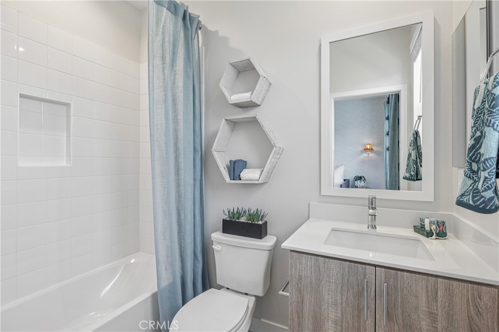 MLS #OC25272412 image #6