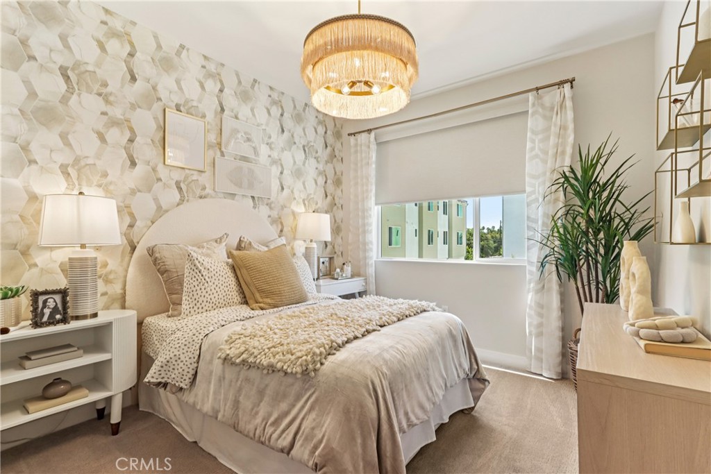 MLS #OC25272413 image #4