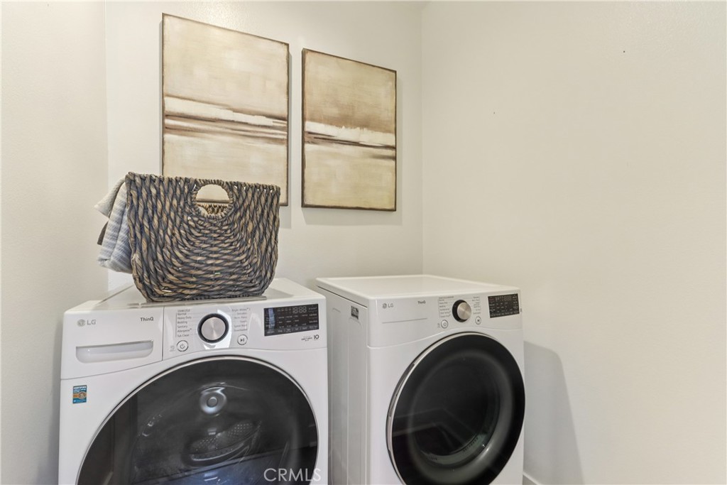 MLS #OC25272413 image #6