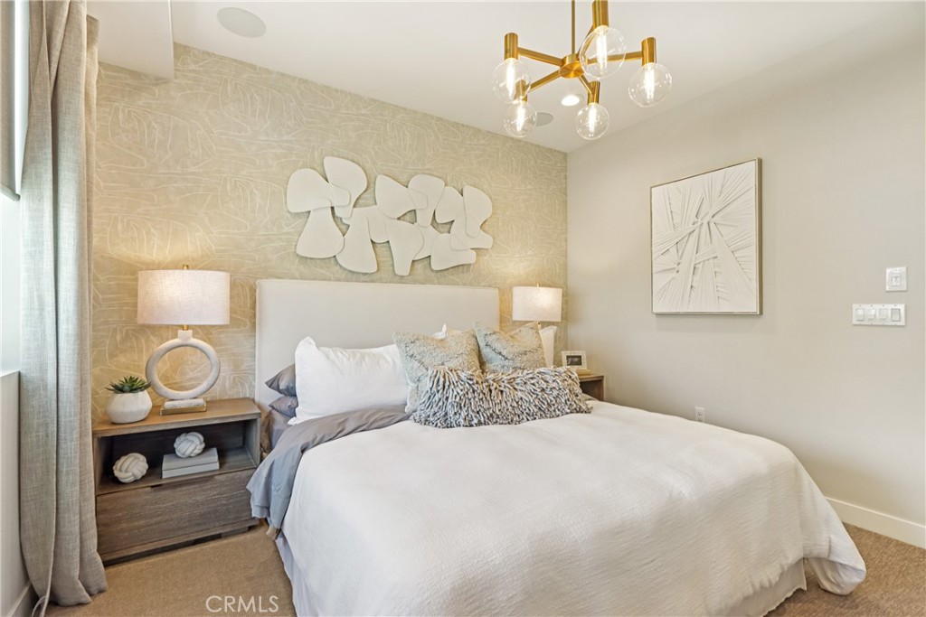 MLS #OC25272413 image #9