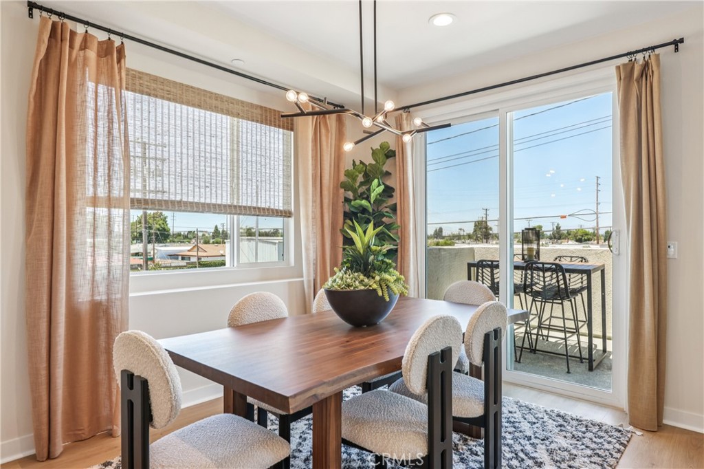 MLS #OC25272415 image #2