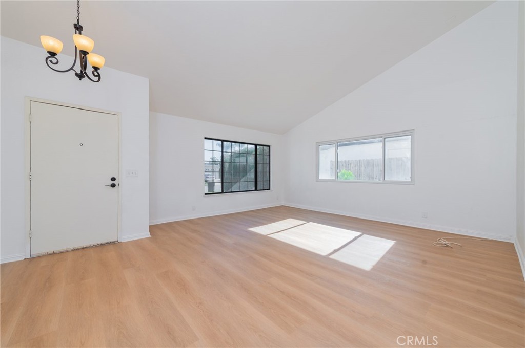 MLS #OC25272426 image #3